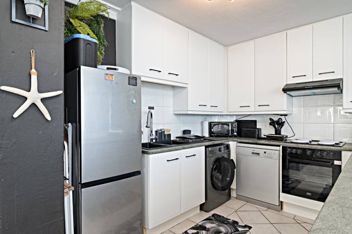 Chakas Cove 55 Kitchen